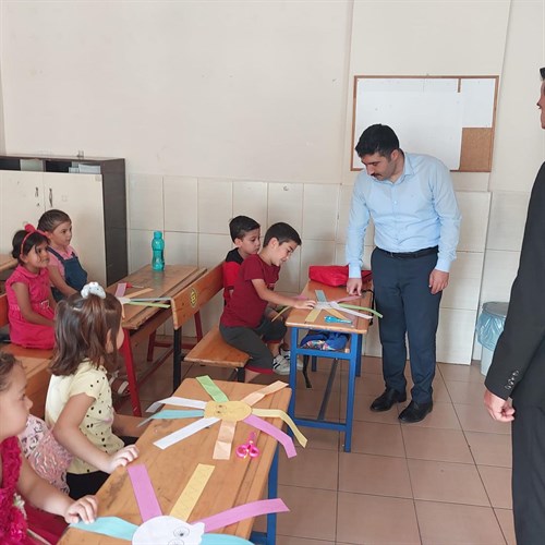 Sayın Kaymakamımız Halil YAZICI Yavuz Selim İlkokulunu ziyaret etti. 