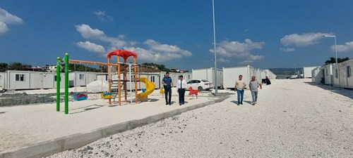 Kaymakamımız Sayın Halil YAZICI  konteyner kentte  ve depremzedelerin ihtiyaçlarının karşılandığı  depolarda incelemelerde bulundu.